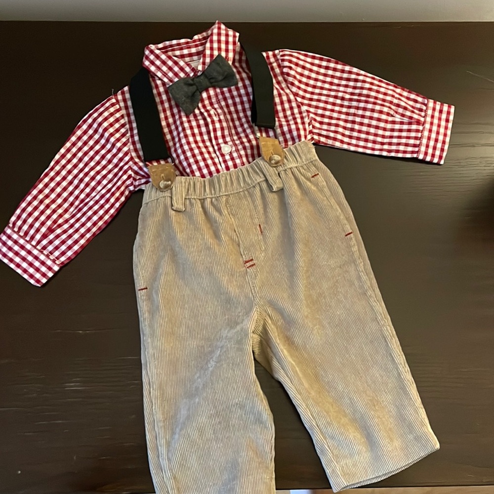 Baby (0-3 month) 2-piece holiday outfit